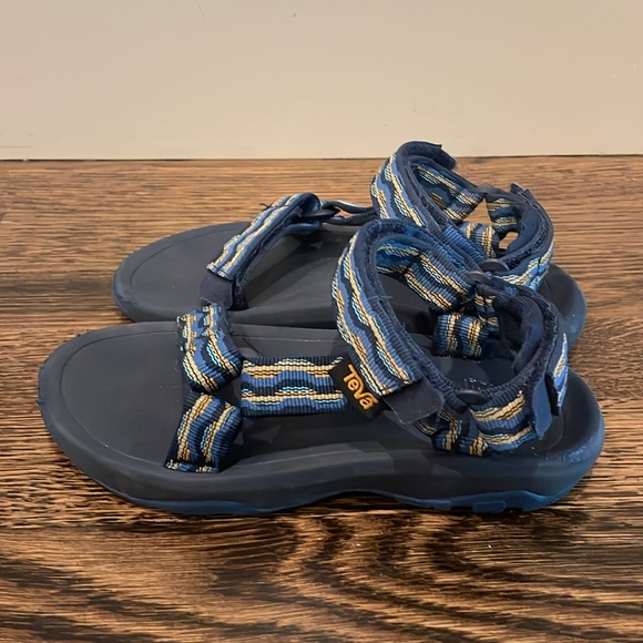 Boys Blue Teva Hurricane Sandals (size 12) - Picture 2 of 4